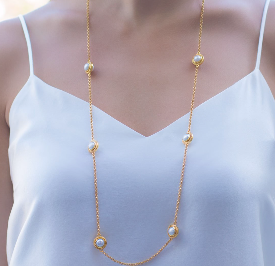 Loire Pearl Station Necklace
